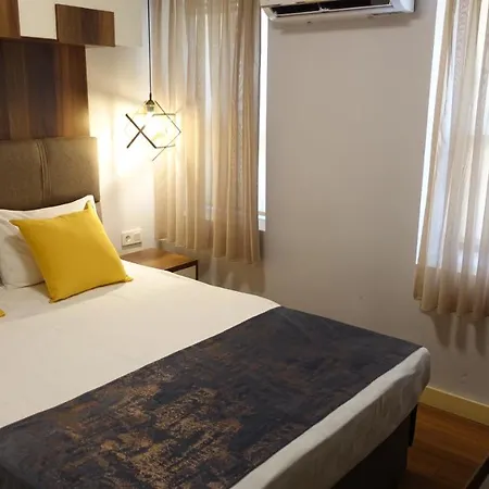 Hotel Mono 3*