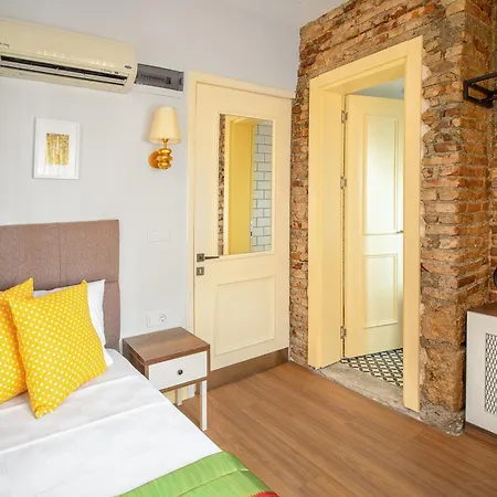 Mono Hotel