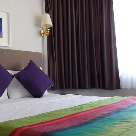 Hotel Mono 3*