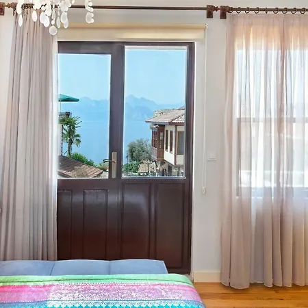 Mono Hotel