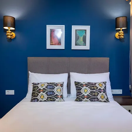 Mono Hotel 3*